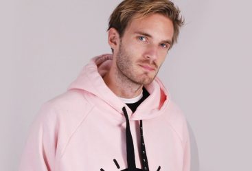 PewDiePie was the first blogger that reached 100 million subscribers on YouTube