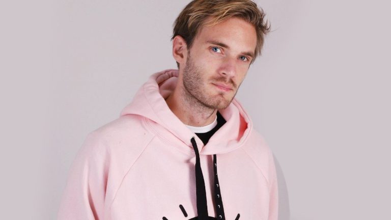 PewDiePie was the first blogger that reached 100 million subscribers on YouTube
